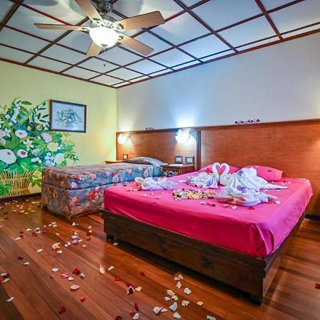 Lands In Love Hotel And Resort Colonia Palmareña Esterno foto